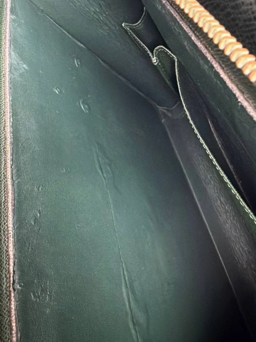 Louis Vuitton Porte-Documents Green Taiga Leather Business Bag